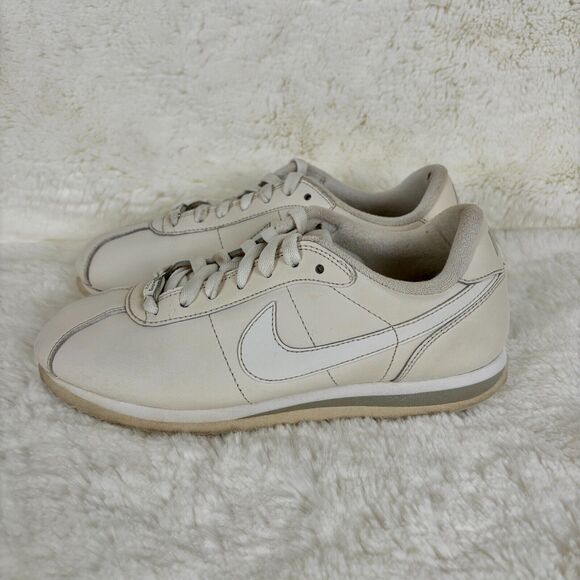 Nike Cortez 317266-111 Triple White Leather Street Sneakers Women's Size 8 - Picture 4 of 9